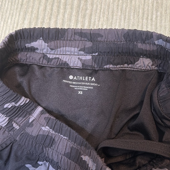 Athleta Mesh Racer Run Short 4” - Picture 3 of 4